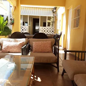  Сasa de vacaciones Casa A Pie De Playa, Con Patio. Zona Miramar.